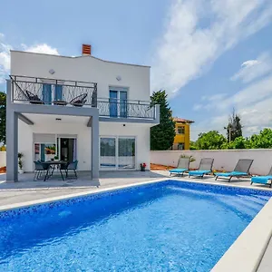 Natali With Pool Vila Kavran